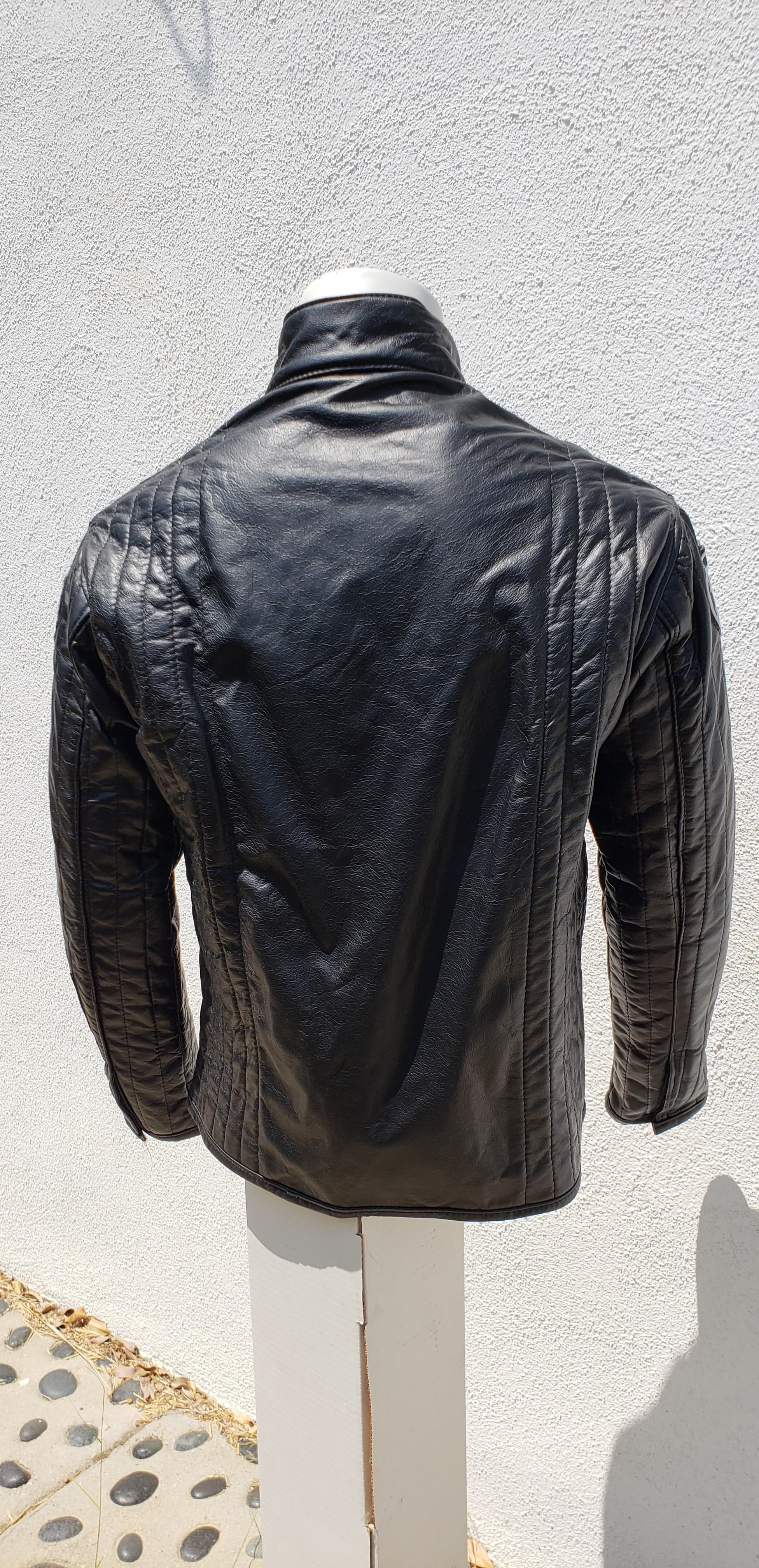 V3-chest-back2